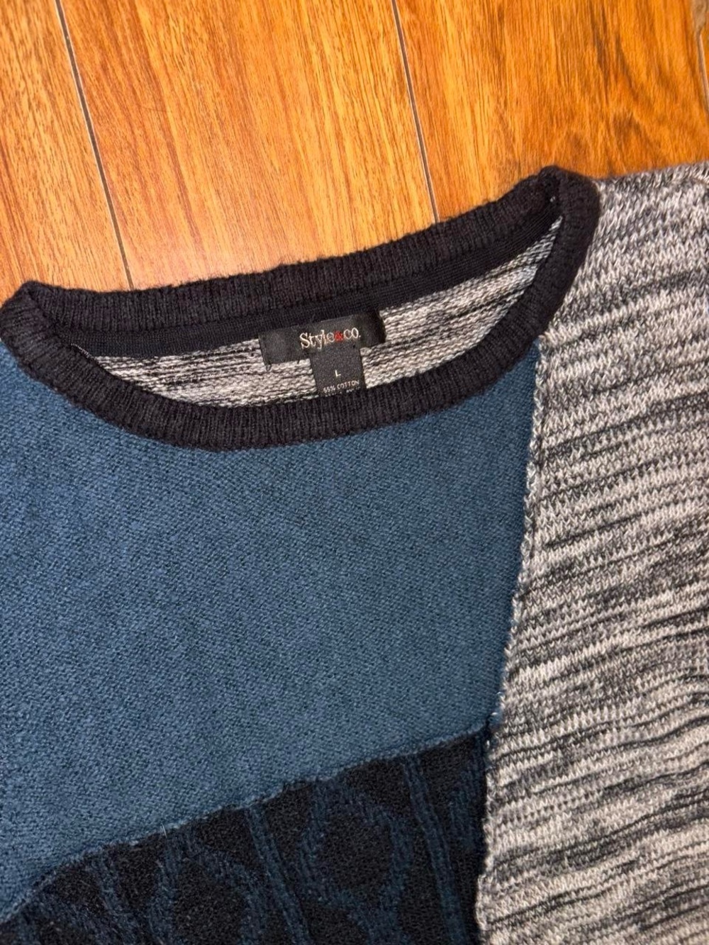 Y2K grunge patchwork sweater - Picture 2 of 4